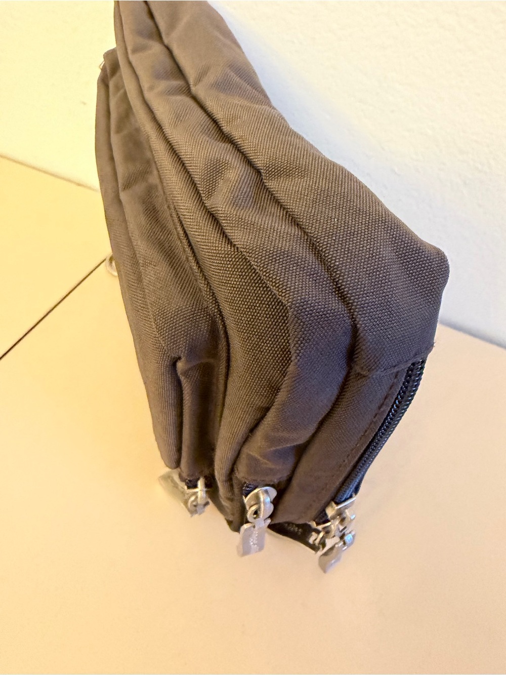 Baggallini Triple Zip crossbody belt bag in chocolate brown nylon - Picture 9 of 10